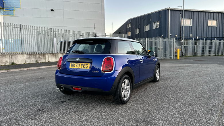 MINI Hatchback 1.5 Cooper Classic II 3dr Petrol Hatchback